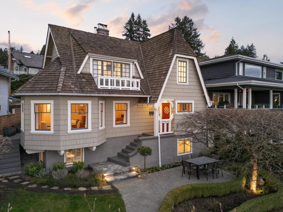 Family Room Photo of 402 Brand Street, North Vancouver, BC