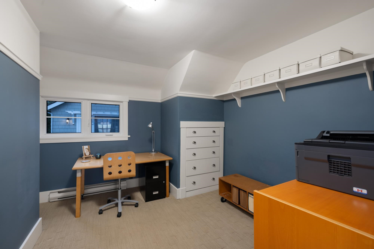 Hot Tub / Spa Photo of 402 Brand Street, North Vancouver, BC