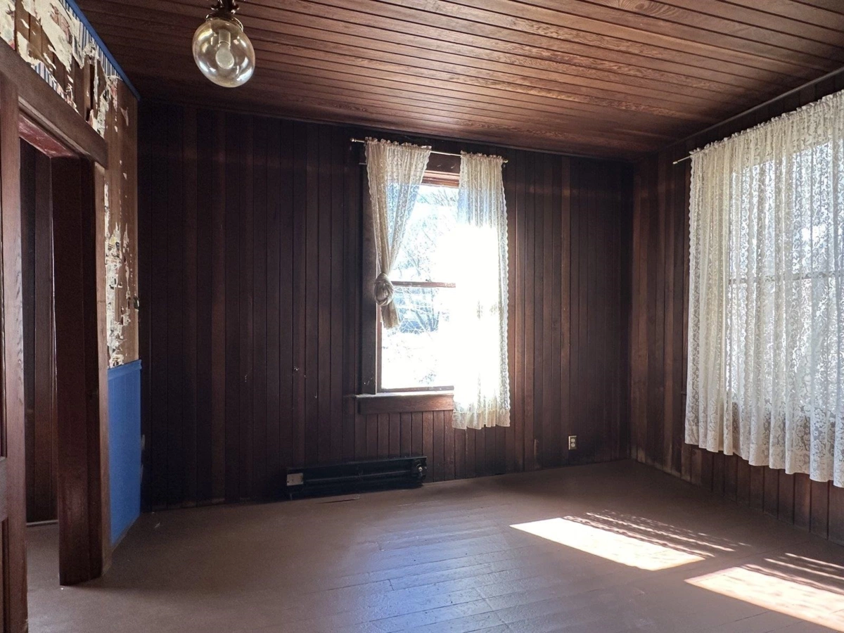 Breakfast Nook Photo of 31010 Trans Canada Highway, Yale, BC