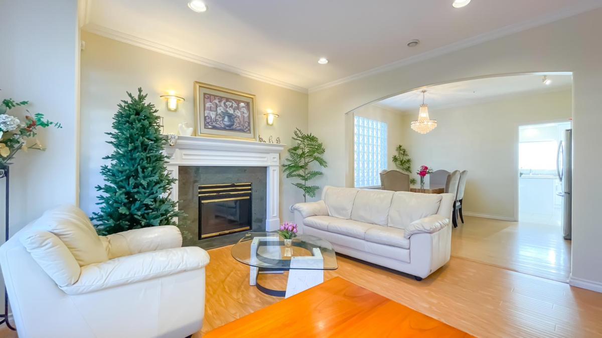 Breakfast Nook Photo of 2056 Scarboro Avenue, Vancouver, BC