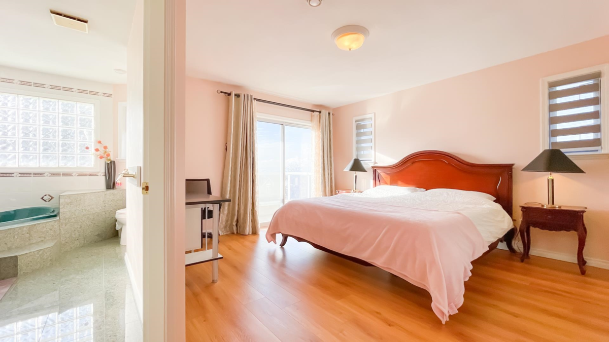 Powder Room Photo of 2056 Scarboro Avenue, Vancouver, BC