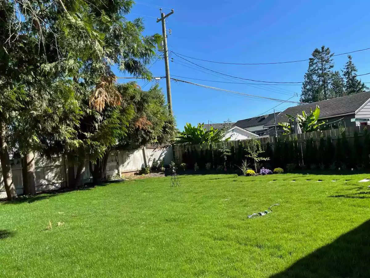Walk-In Closet Photo of 500 Douglas Crescent, Richmond, BC