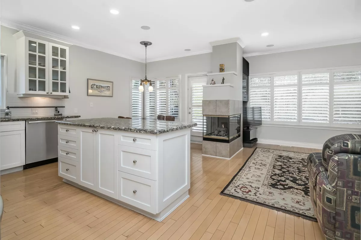 Breakfast Nook Photo of 31 3355 Morgan Creek Way, Surrey, BC
