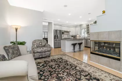 Kitchen Island Photo of 31 3355 Morgan Creek Way, Surrey, BC