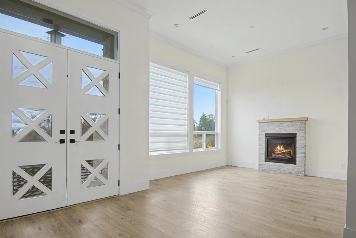 Dining Area Photo of 16685 15a Avenue, Surrey, BC