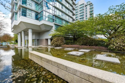 Entry Foyer Photo of PH3 1790 Bayshore Drive, Vancouver, BC
