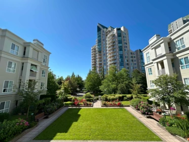 225 3098 Guildford Way, Coquitlam, BC, Coquitlam — Apartment/Condo for sale