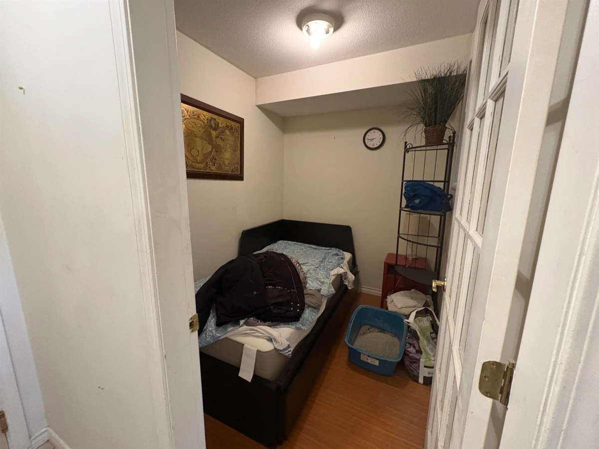 Family Room Photo of 305 1035 Auckland Street, New Westminster, BC