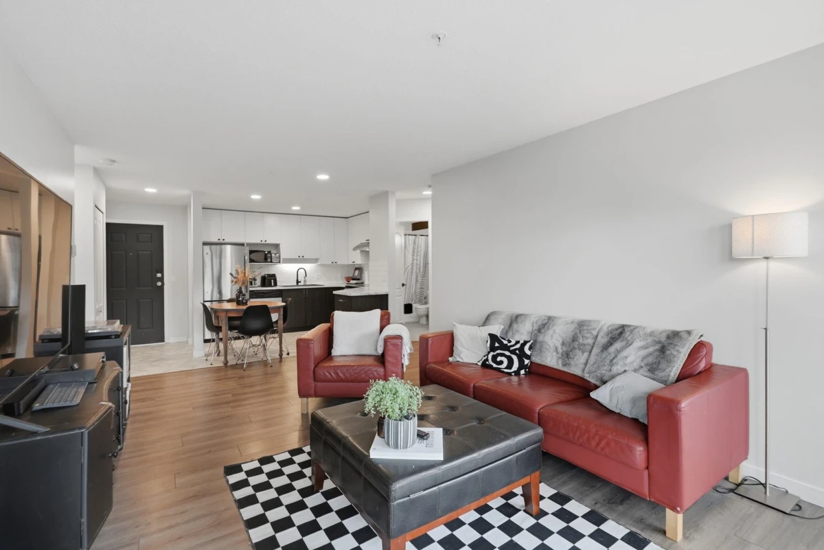 Dining Area Photo of 402 33738 King Road, Abbotsford, BC