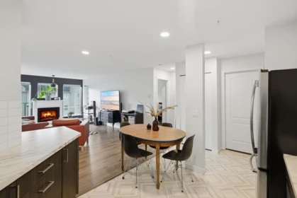 Breakfast Nook Photo of 402 33738 King Road, Abbotsford, BC
