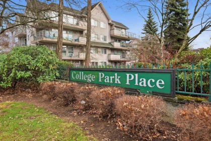 Front Yard Photo of 402 33738 King Road, Abbotsford, BC