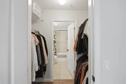 Guest Bathroom Photo of 402 33738 King Road, Abbotsford, BC