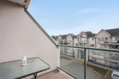 Laundry Room Photo of 402 33738 King Road, Abbotsford, BC