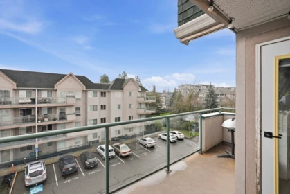 Mudroom Photo of 402 33738 King Road, Abbotsford, BC