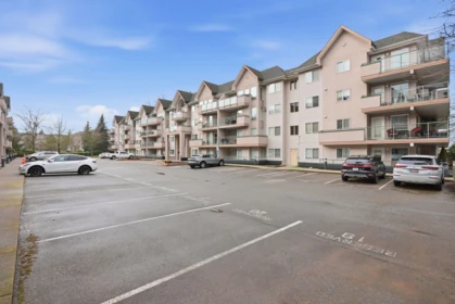Outdoor Deck Photo of 402 33738 King Road, Abbotsford, BC