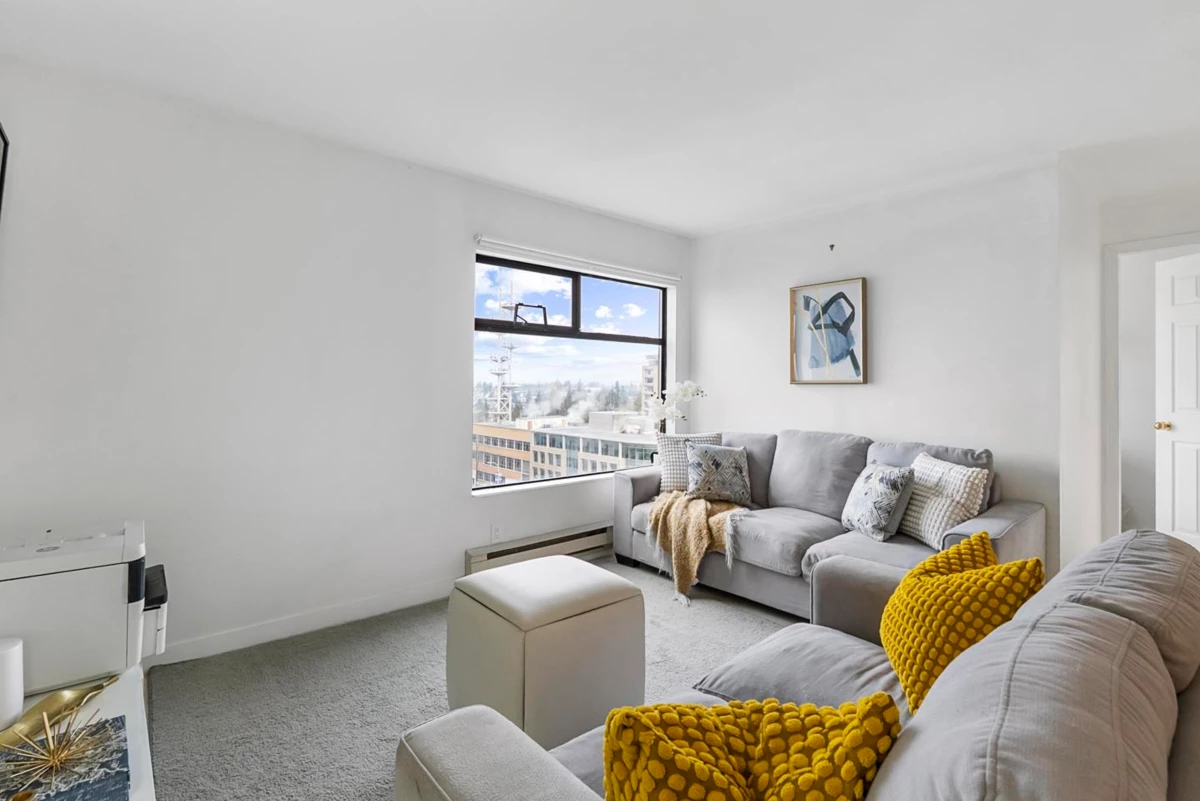 Living Room Photo of 1007 615 Belmont Street, New Westminster, BC