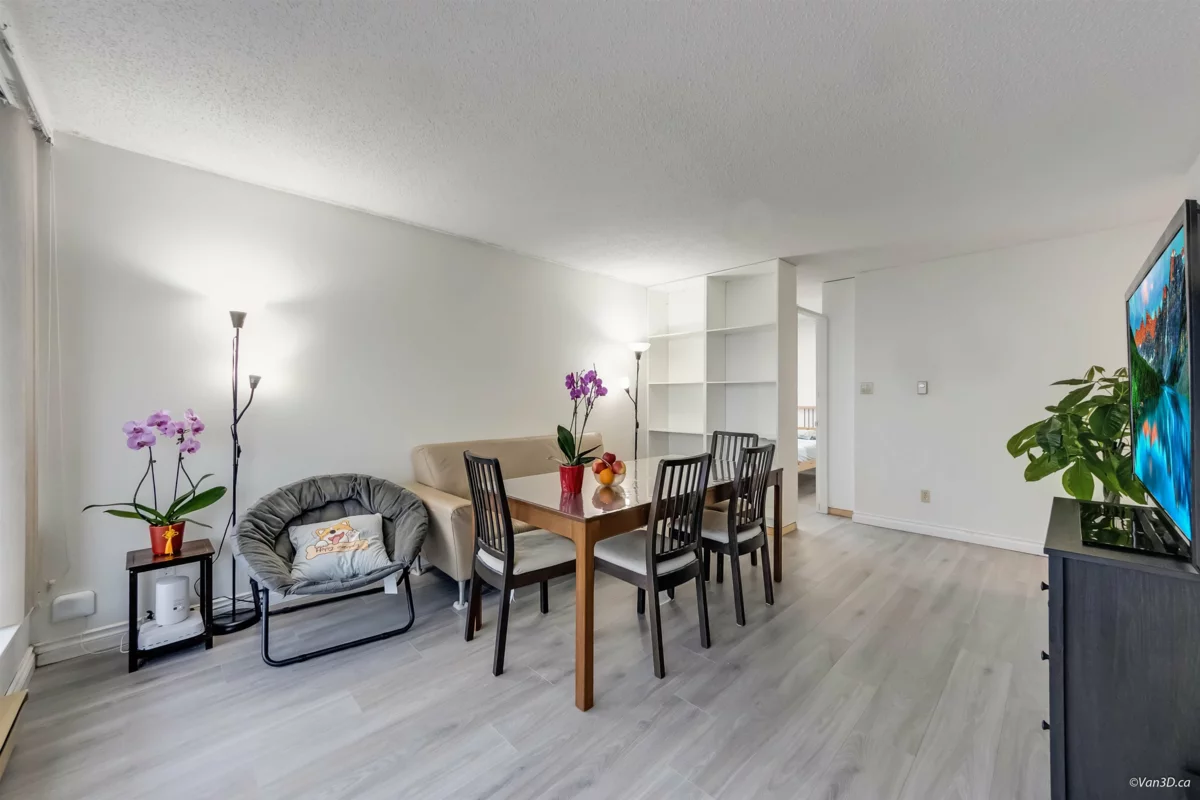 Dining Area Photo of 1006 7235 Salisbury Avenue, Burnaby, BC