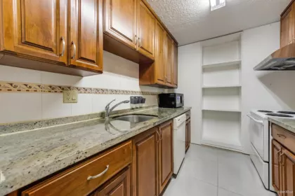 Pantry Photo of 1006 7235 Salisbury Avenue, Burnaby, BC