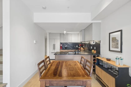 Breakfast Nook Photo of 2 632 E 3rd Street, North Vancouver, BC
