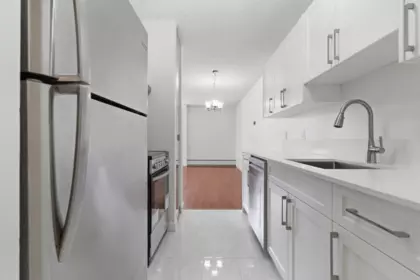 706 2012 Fullerton Avenue, North Vancouver, BC, North Vancouver — Apartment/Condo for sale