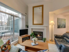 414 128 W 8th Street, North Vancouver, BC