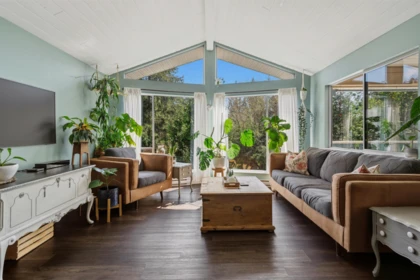 5549 Sans Souci Road, Halfmoon Bay, BC, Halfmoon Bay — Single Family Residence for sale