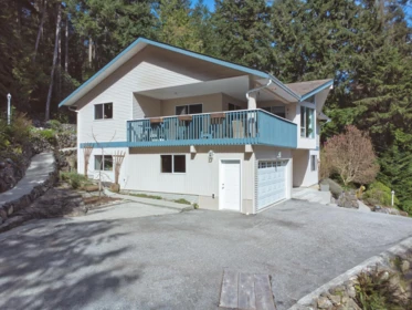 5549 Sans Souci Road, Halfmoon Bay, BC, Halfmoon Bay — Single Family Residence for sale