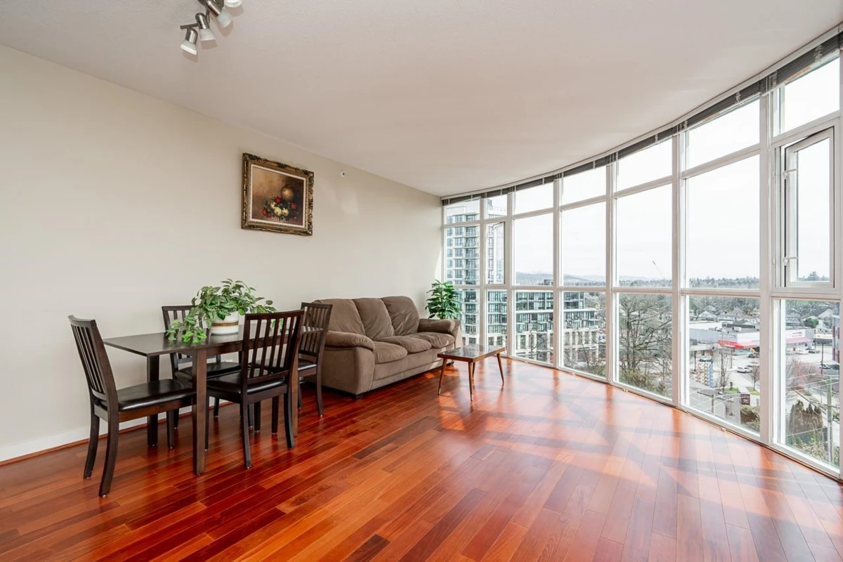 Dining Area Photo of 952 1483 E King Edward Avenue, Vancouver, BC