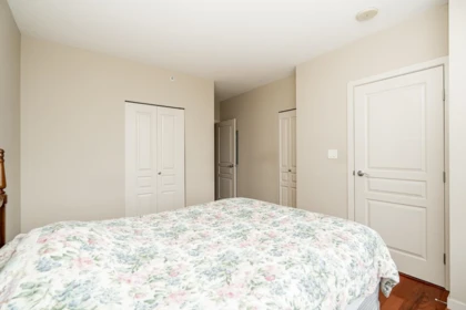 Entry Foyer Photo of 952 1483 E King Edward Avenue, Vancouver, BC