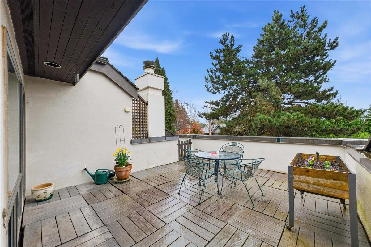 Exterior Rear Photo of 6 5730 Carnarvon Street, Vancouver, BC
