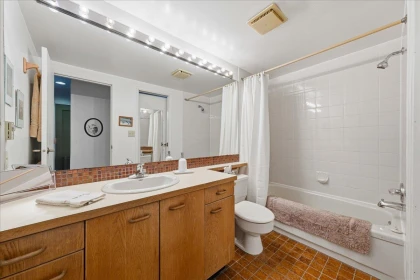 Powder Room Photo of 6 5730 Carnarvon Street, Vancouver, BC