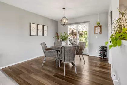 Kitchen Island Photo of 6982 Sheffield Way, Chilliwack, BC