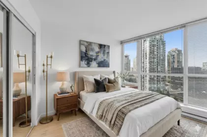 Breakfast Nook Photo of 1707 1189 Melville Street, Vancouver, BC