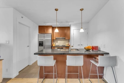 1707 1189 Melville Street, Vancouver, BC, Vancouver — Apartment/Condo for sale