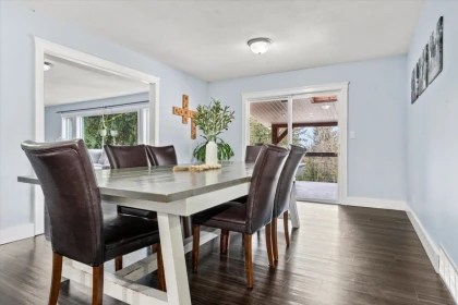 Kitchen Island Photo of 43590 Chilliwack Mountain Road, Chilliwack, BC