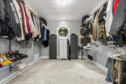 Laundry Room Photo of 43590 Chilliwack Mountain Road, Chilliwack, BC