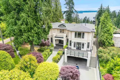 3918 Southridge Avenue, West Vancouver, BC, West Vancouver — Single Family Residence for sale