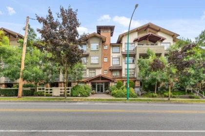 Garden / Landscaping Photo of 214 6500 194 Street, Surrey, BC