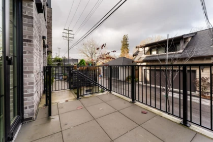 Garden / Landscaping Photo of 197 W King Edward Avenue, Vancouver, BC