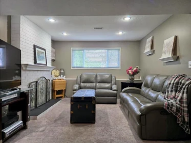 Entry Foyer Photo of 5887 184b Street, Surrey, BC