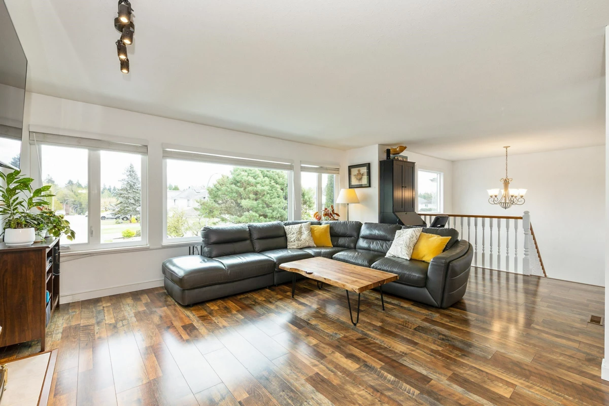 Dining Area Photo of 3843 Toronto Street, Port Coquitlam, BC
