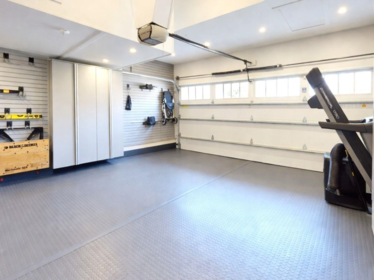 Community Amenities Photo (Clubhouse) of 15430 34a Avenue, Surrey, BC