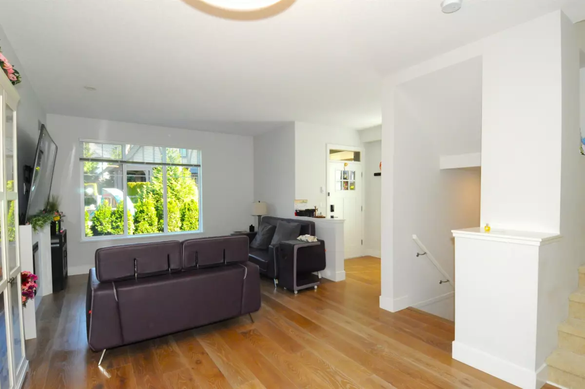 Dining Area Photo of 76 3306 Princeton Avenue, Coquitlam, BC