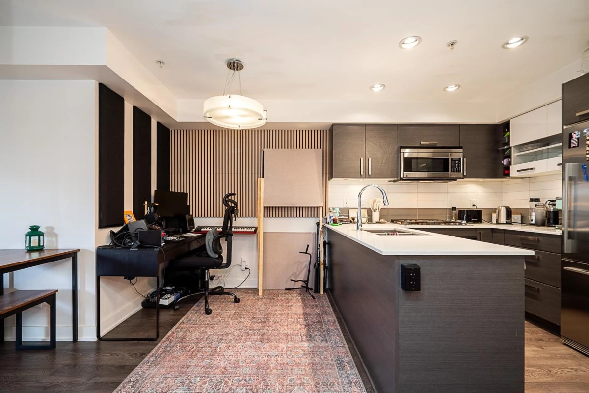 Dining Area Photo of 212 2858 W 4th Avenue, Vancouver, BC