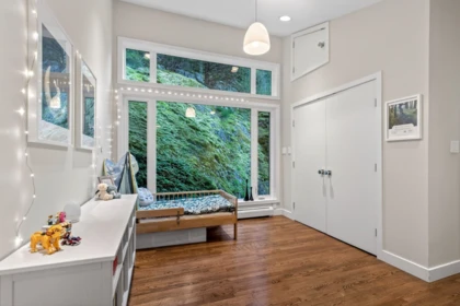 Entry Foyer Photo of 6965 Marine Drive, West Vancouver, BC