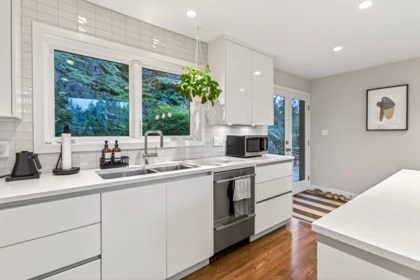 Mudroom Photo of 6965 Marine Drive, West Vancouver, BC