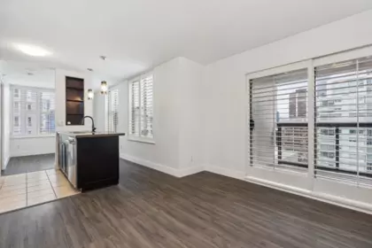 Breakfast Nook Photo of 2002 989 Richards Street, Vancouver, BC