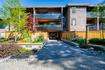 206 1549 Kitchener Street, Vancouver, BC, Vancouver — Apartment/Condo for sale