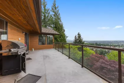 Entry Foyer Photo of 2581 Zurich Drive, Abbotsford, BC
