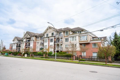 Community Amenities Photo (Clubhouse) of 215 14960 102a Avenue, Surrey, BC